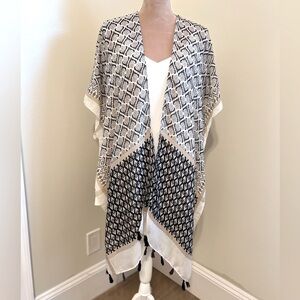 Black, White and Tan Geometric Print Kimono